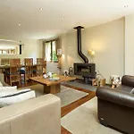 Loppe - Mountain Four-bedroom Hidden Gem Вилла