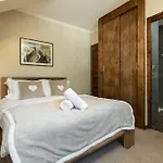 Loppe - Mountain Four-bedroom Hidden Gem Вилла