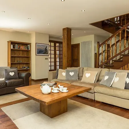 Loppe Villa *