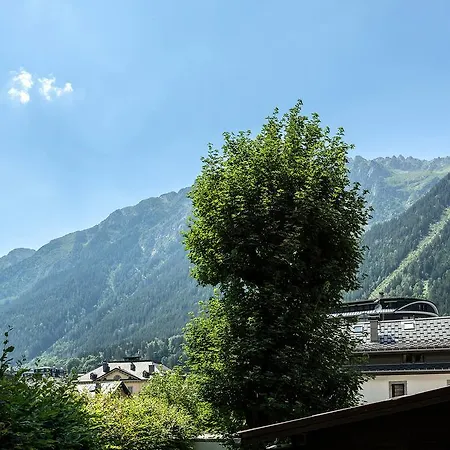 Loppe - Mountain Four-bedroom Hidden Gem *