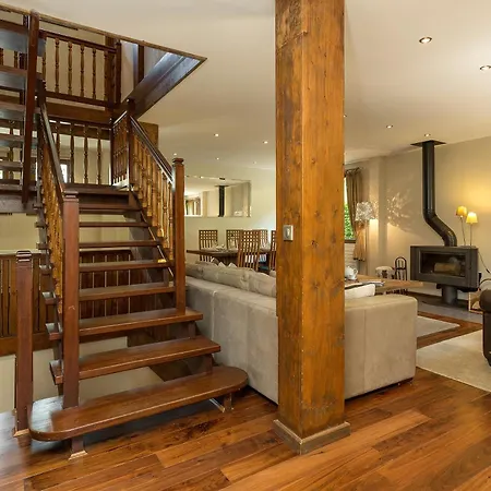 فيلة Loppe - Mountain Four-bedroom Hidden Gem