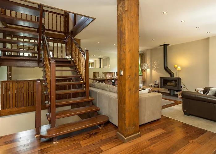 فيلة Loppe - Mountain Four-bedroom Hidden Gem