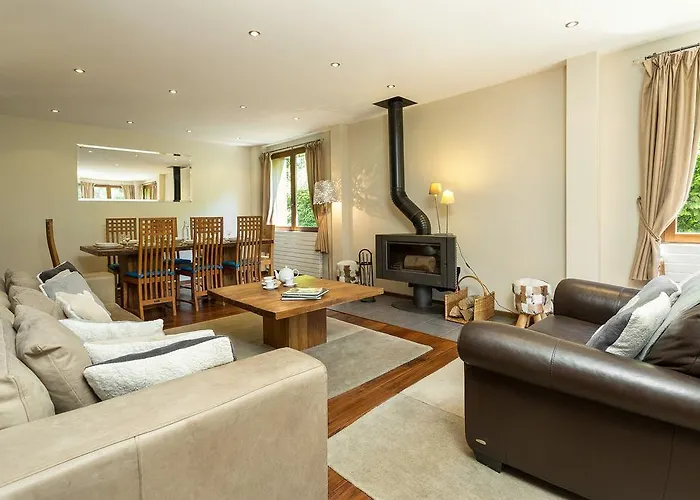 Loppe - Mountain Four-bedroom Hidden Gem فيلة